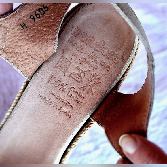 ‘Wonders’ wedge heel sandal - Picture 10 of 10